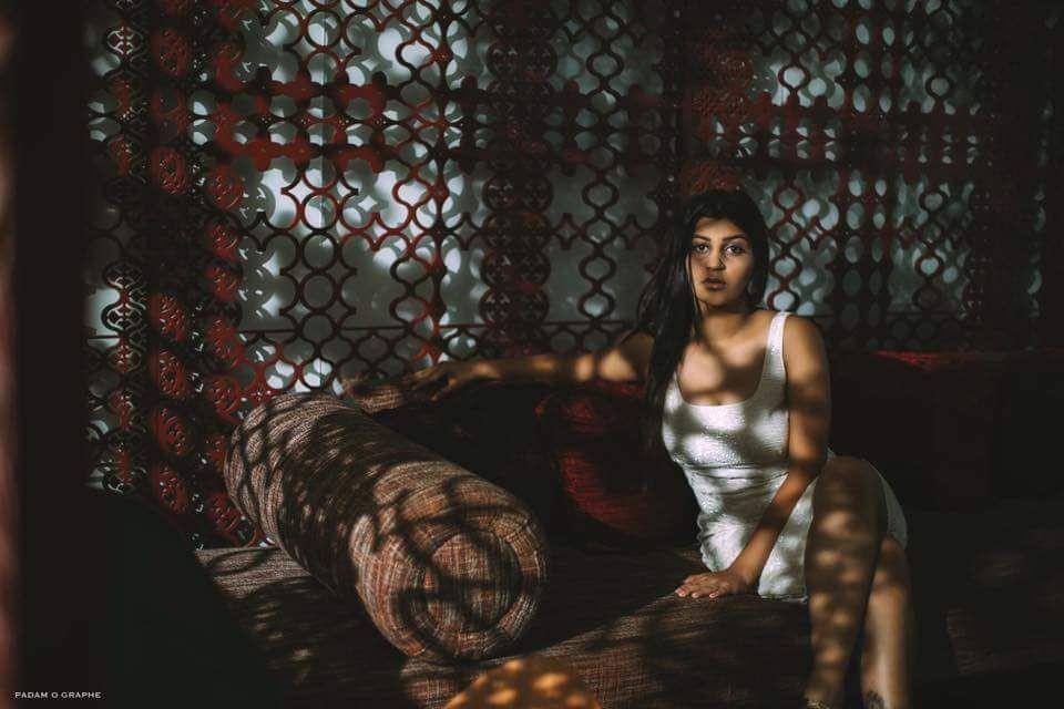 Sexiest snaps of D16 girl Yashika Aannand