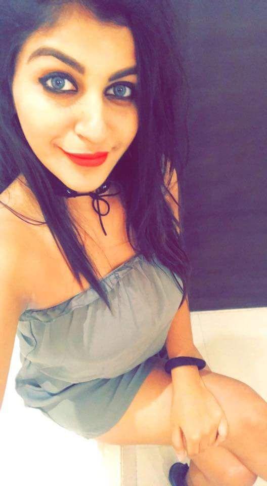 Sexiest snaps of D16 girl Yashika Aannand