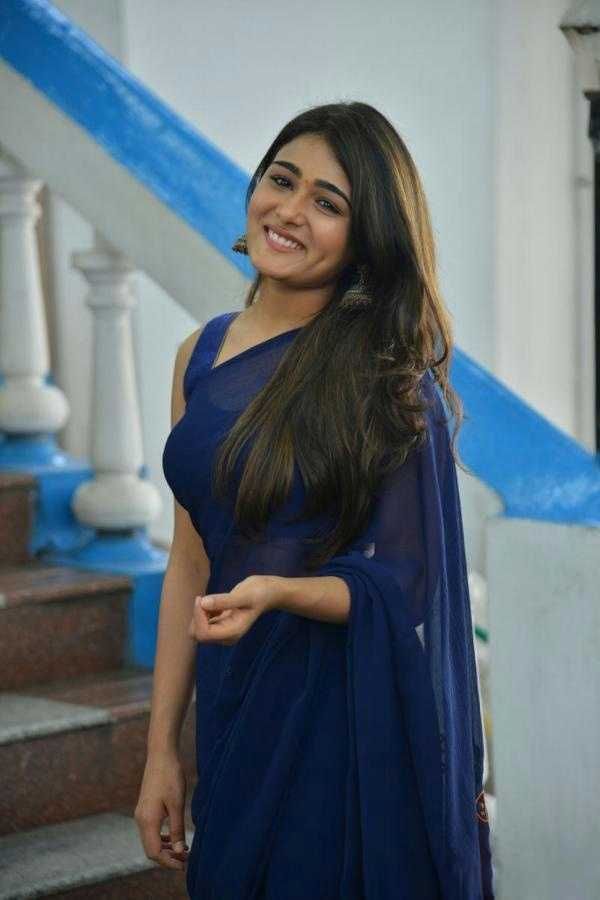 Shalini Pandey Blue Saree Pics