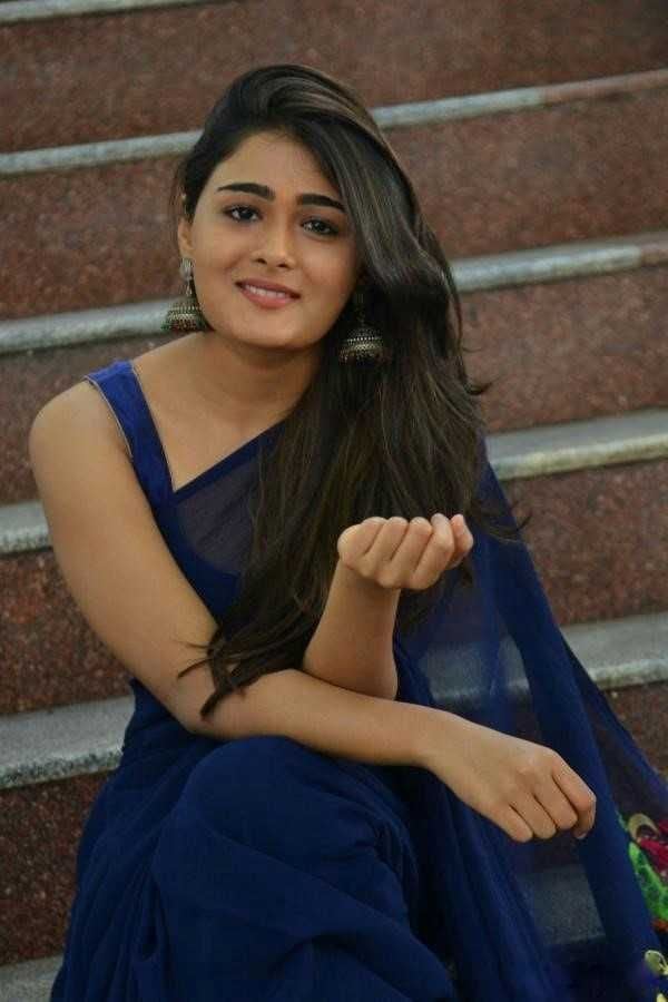 Shalini Pandey Blue Saree Pics