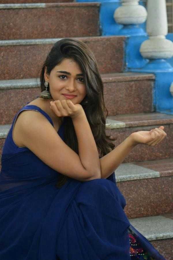 Shalini Pandey Blue Saree Pics