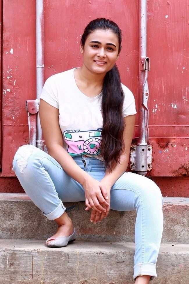 Shalini Pandey Latest Images