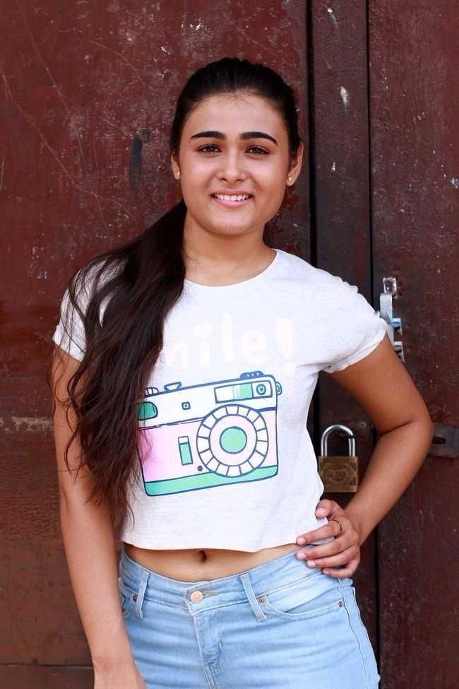 Shalini Pandey Latest Images