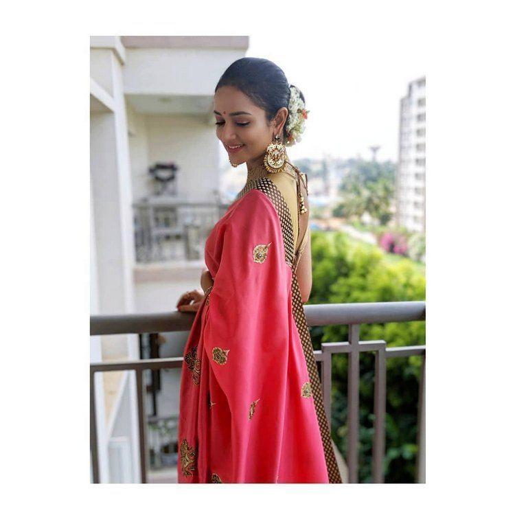 Shanvi Srivastava enjoys her vacation