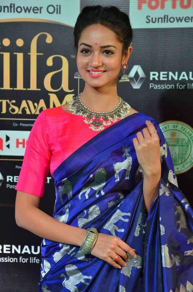Shanvi Stills At IIFA Utsavam Awards 2017