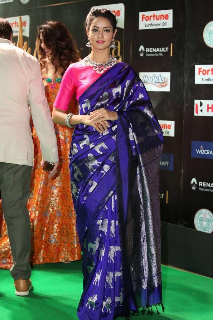 Shanvi Stills At IIFA Utsavam Awards 2017
