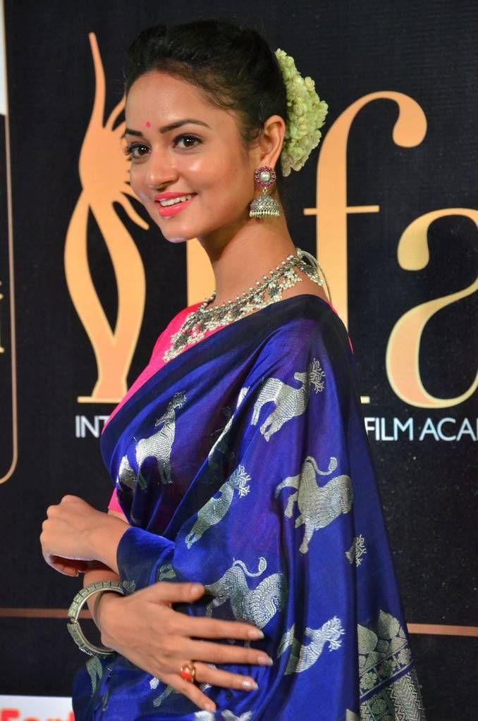 Shanvi Stills At IIFA Utsavam Awards 2017