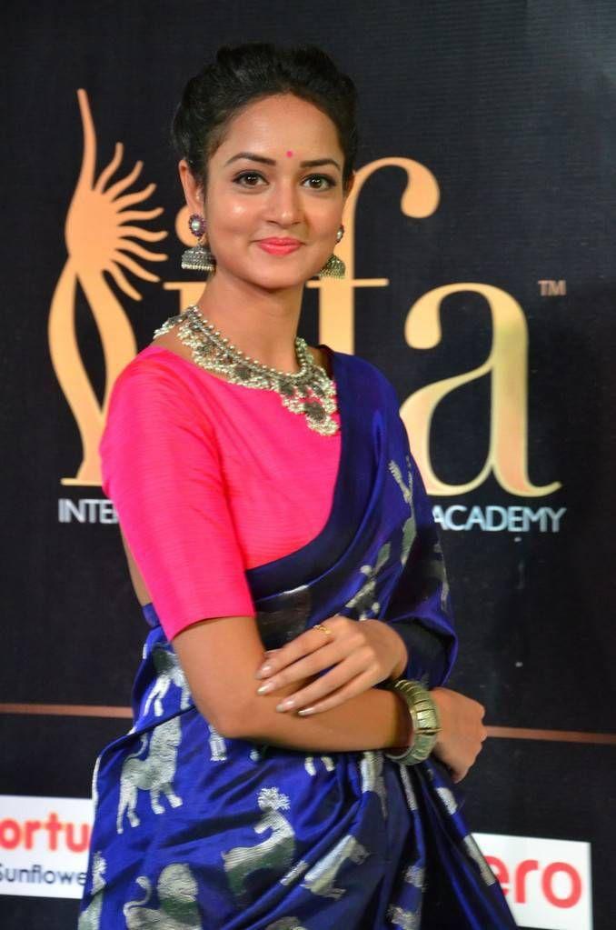 Shanvi Stills At IIFA Utsavam Awards 2017