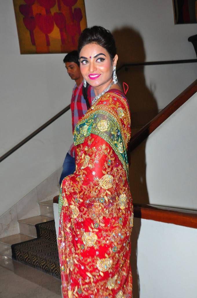 Sharon Fernandes Stills At Trendz Exhibition Launch