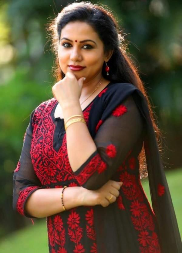 Sheelu Abraham Photos