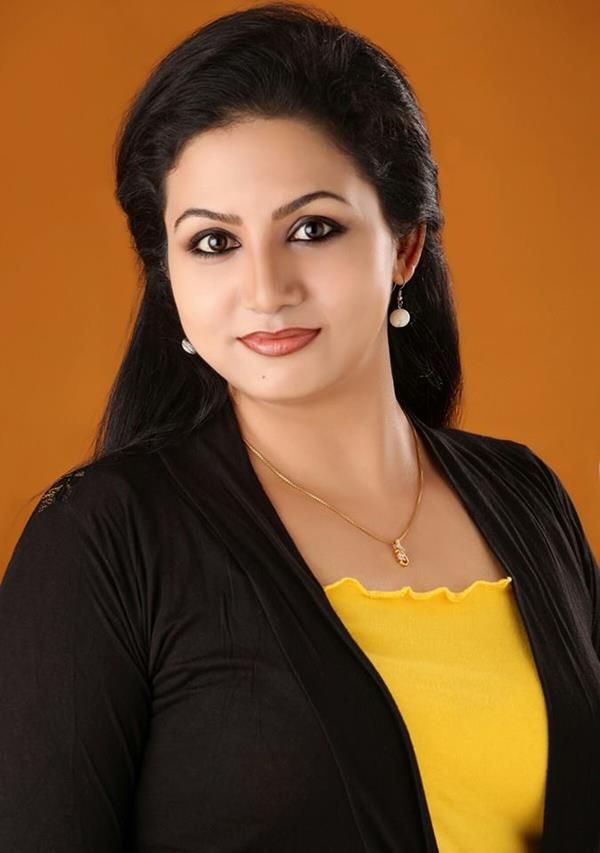 Sheelu Abraham Photos