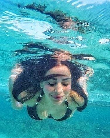 Shraddha Arya in Bikini