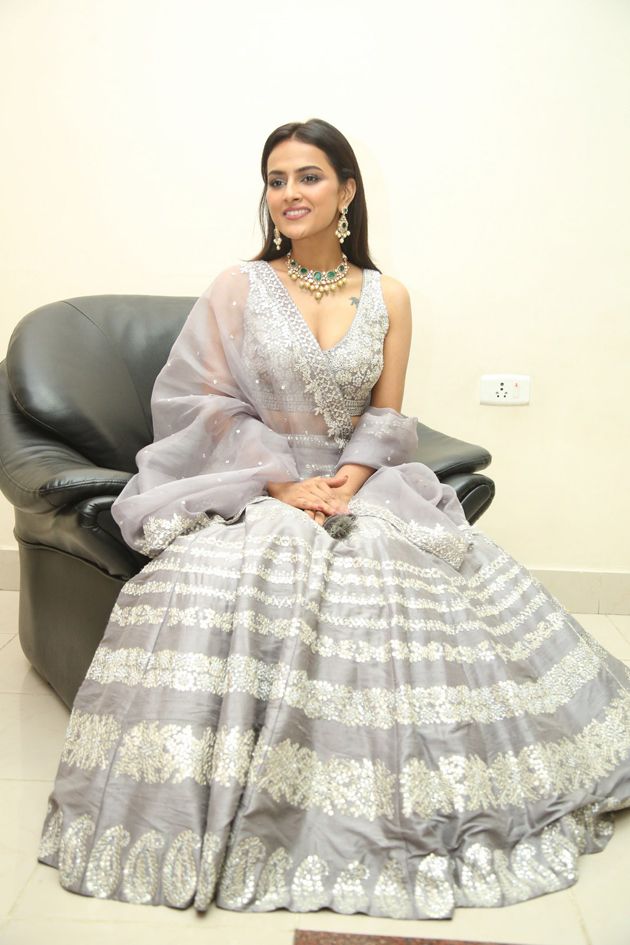 Shraddha Srinath Latest Photos