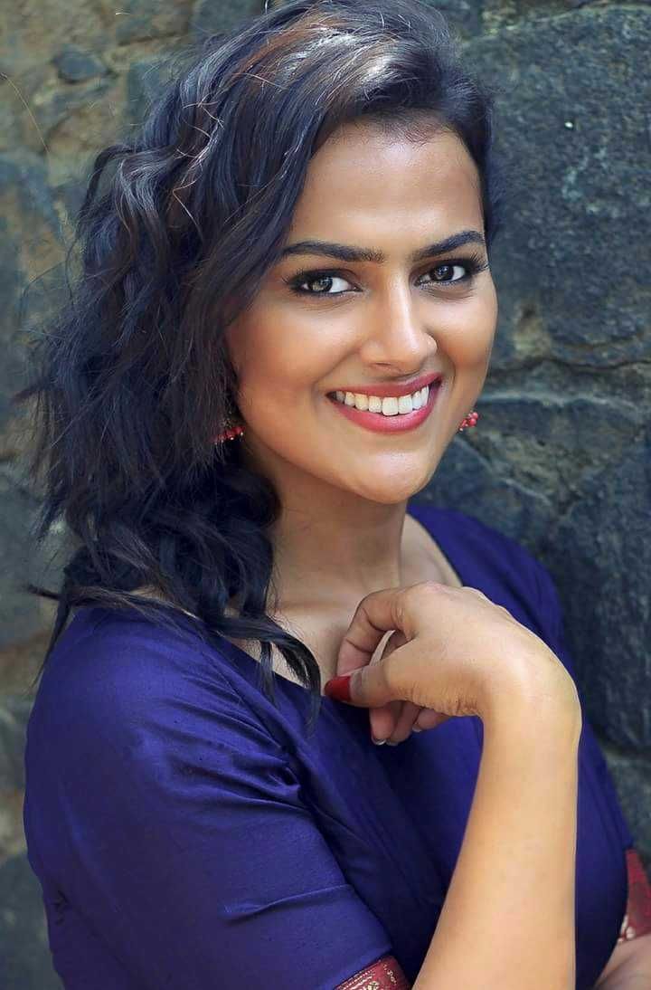 Shraddha Srinath New Gallery
