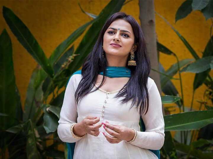 Shraddha Srinath New Gallery