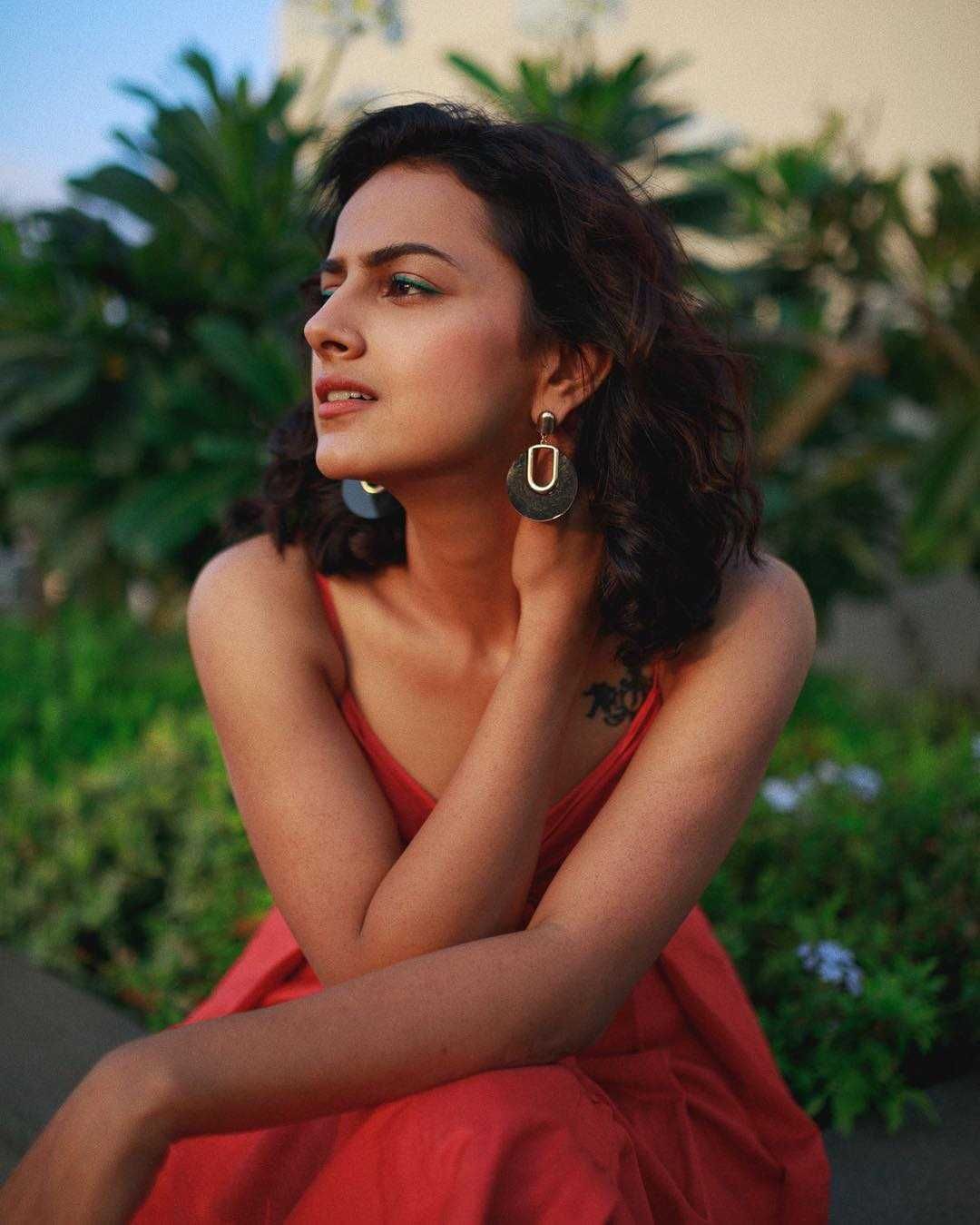 Shraddha Srinath New Photos