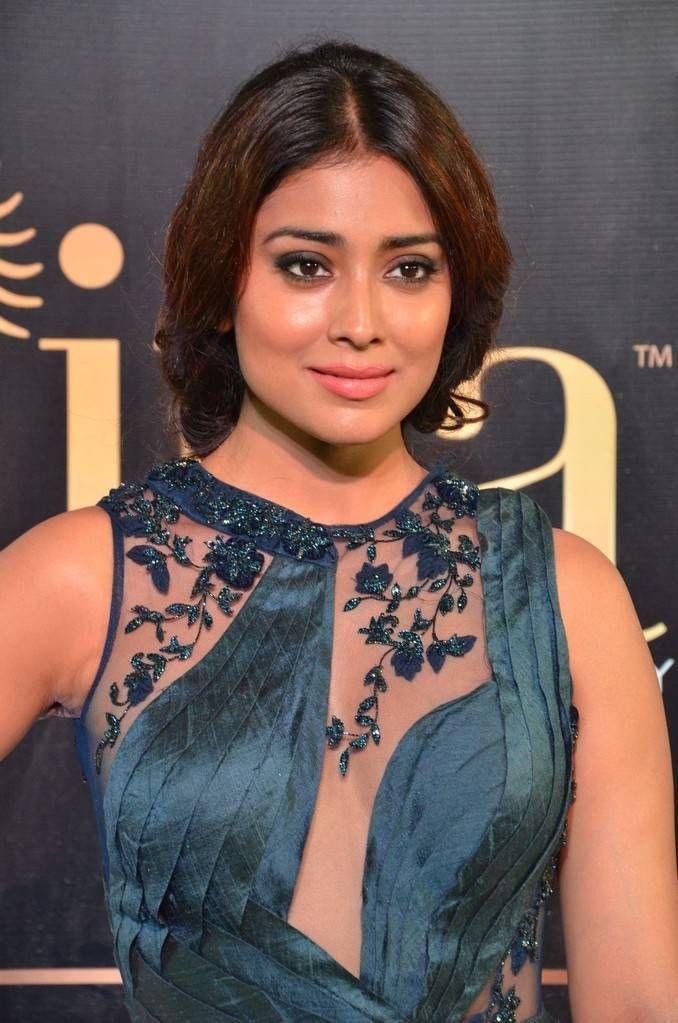 Shriya Saran Stills At IIFA Awards 2017