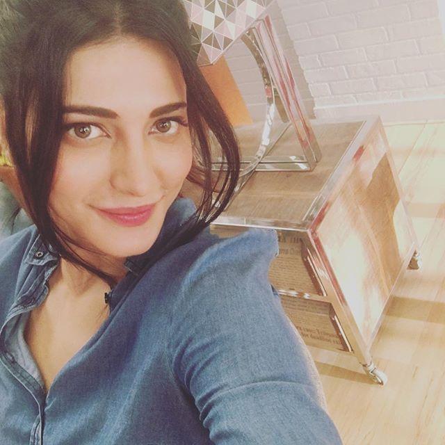 Shruti Haasan Latest Unseen Photos Gallery