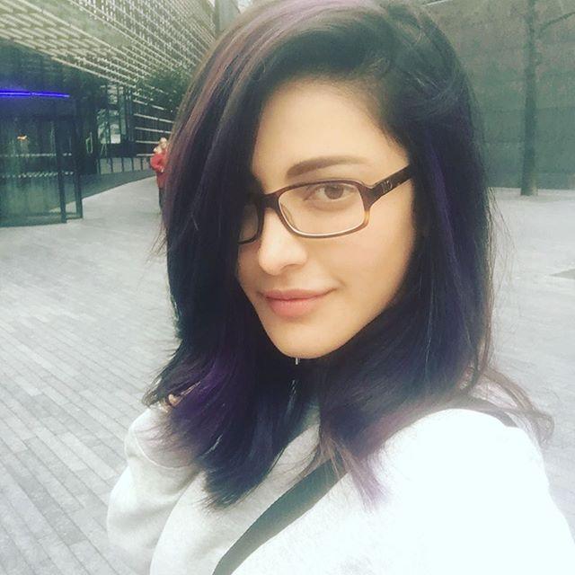 Shruti Haasan Latest Unseen Photos Gallery