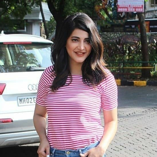 Shruti Haasan New Pics