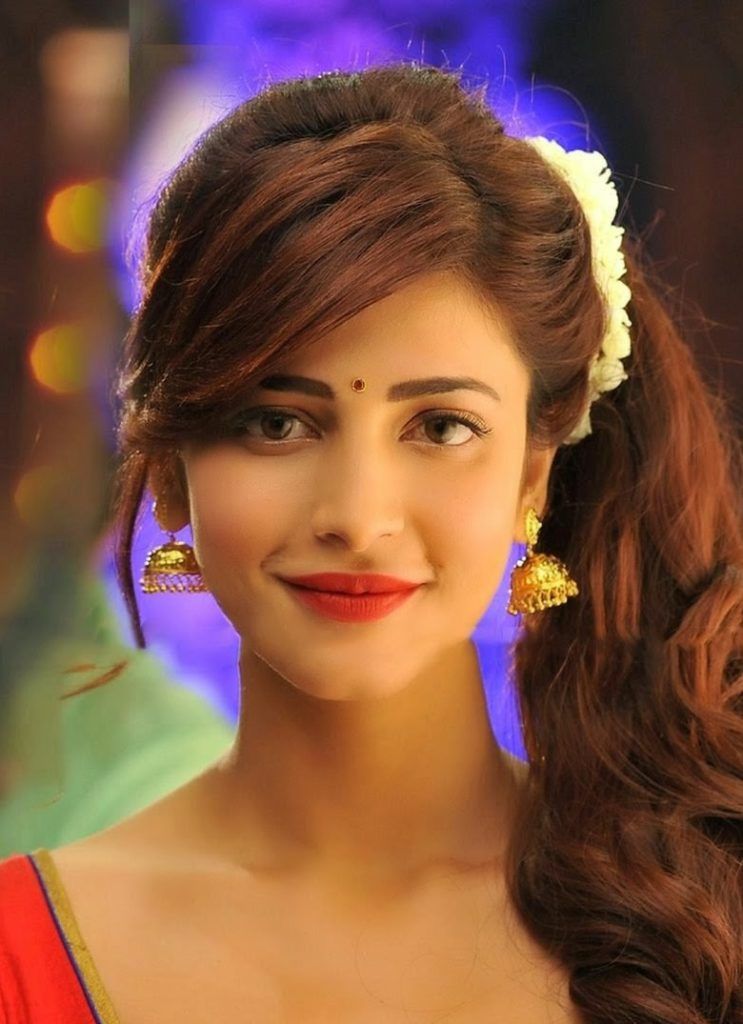 Shruti Hassan Beautiful HD Wallpaper 2017