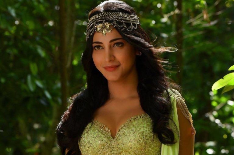 Shruti Hassan Beautiful HD Wallpaper 2017