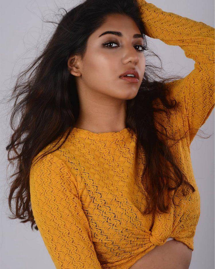 Sonakshi Singh Hot & Spicy Photos