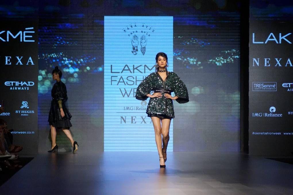 Sonal Chauhan Ramp Walk Stills At LFW Winter 2017