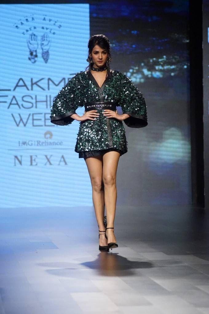 Sonal Chauhan Ramp Walk Stills At LFW Winter 2017