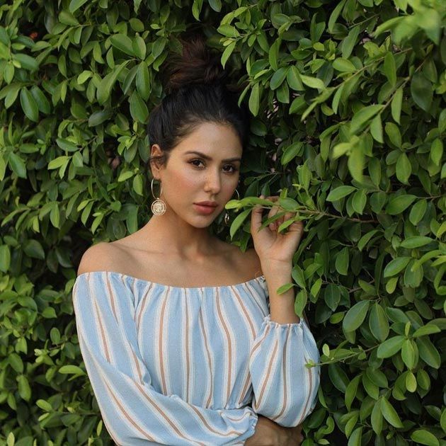 Sonam Bajwa New HD Images