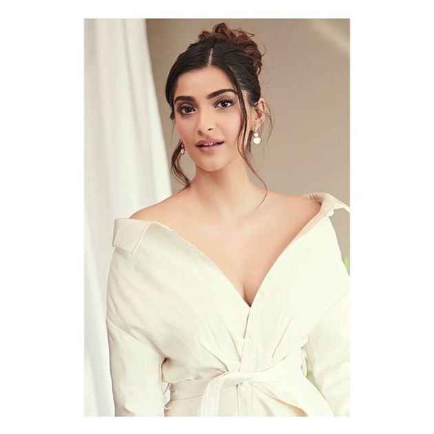 Sonam Kapoor HD Photos
