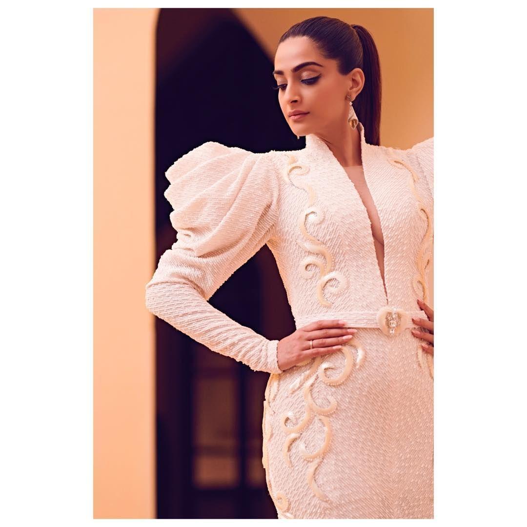 Sonam Kapoor Photo Shoot Latest