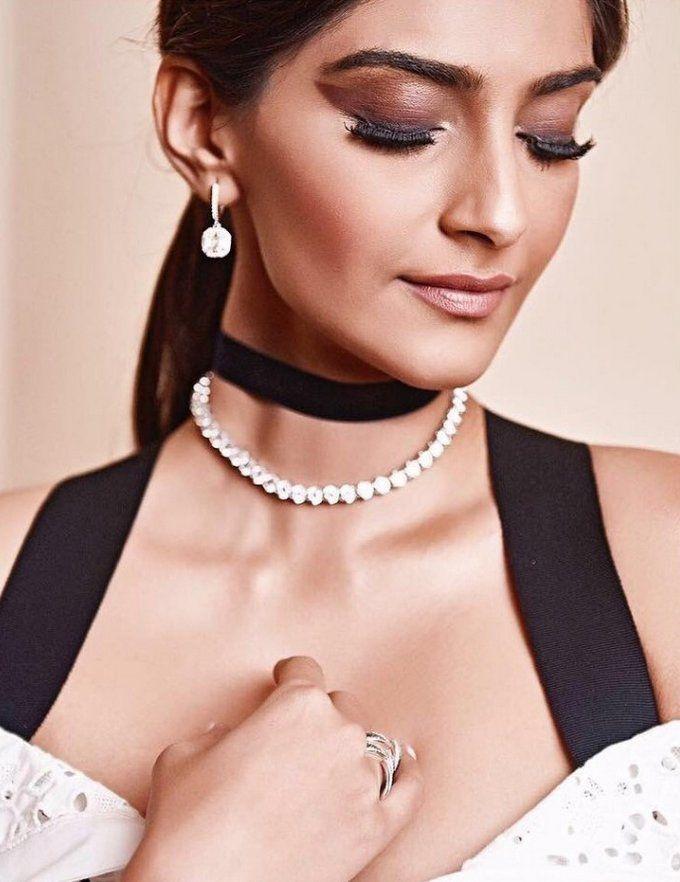 Sonam Kapoor Recent Hot Photos