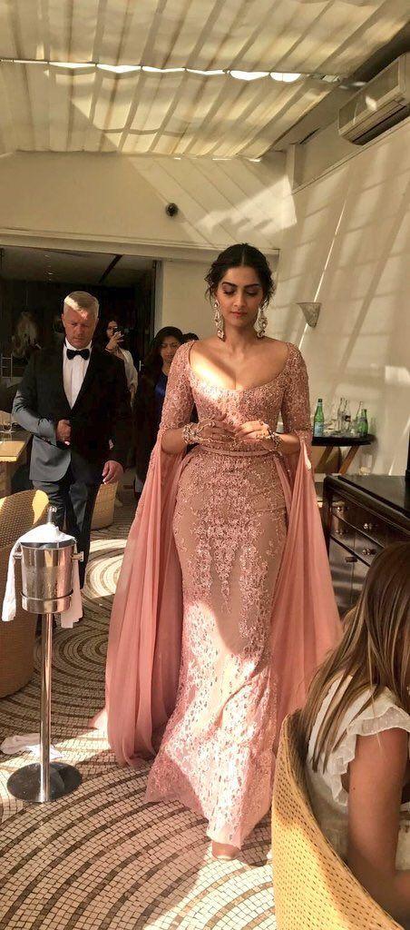 Sonam Kapoor hot dazzles in gold at the red carpet Cannes 2017 Photos