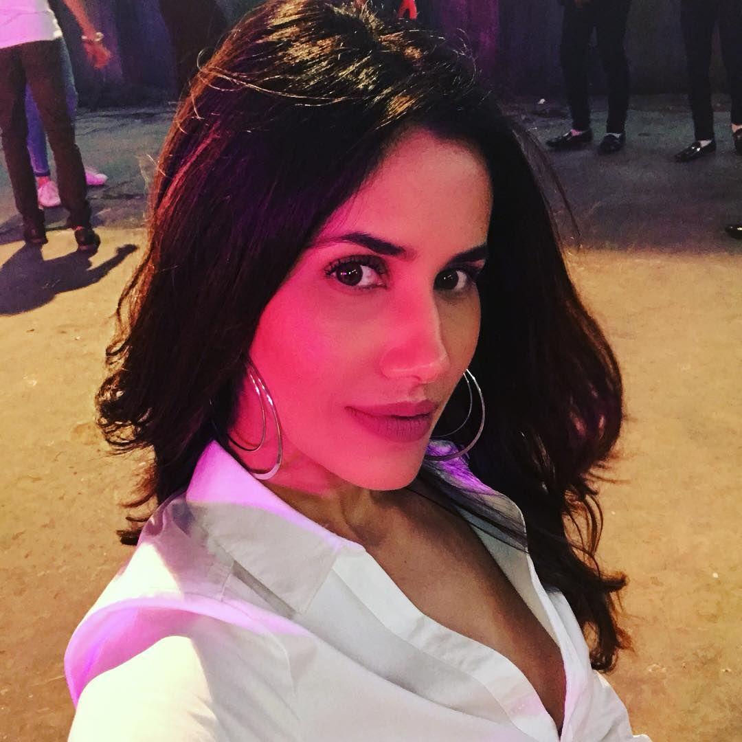 Sonnalli Seygall Photos Unseen Images That Will Make You Her Fan See