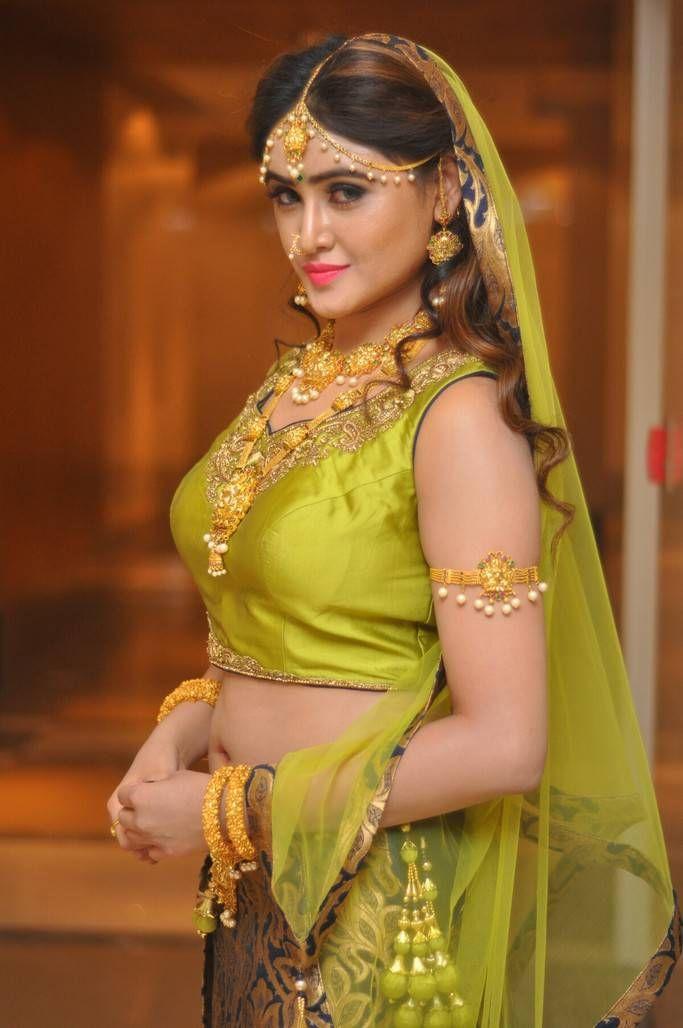 Sony Charishta Stills At Khwaaish Bridal Exhibition Launch