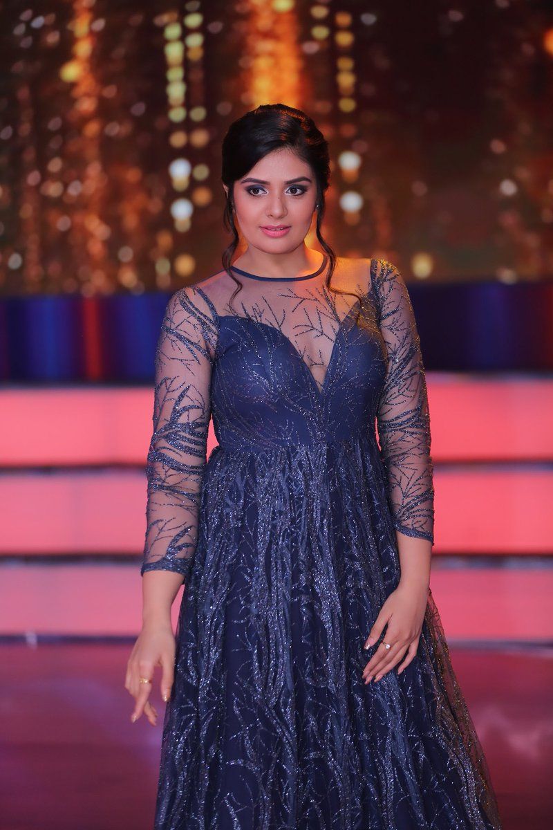 Sreemukhi New Images & Photos