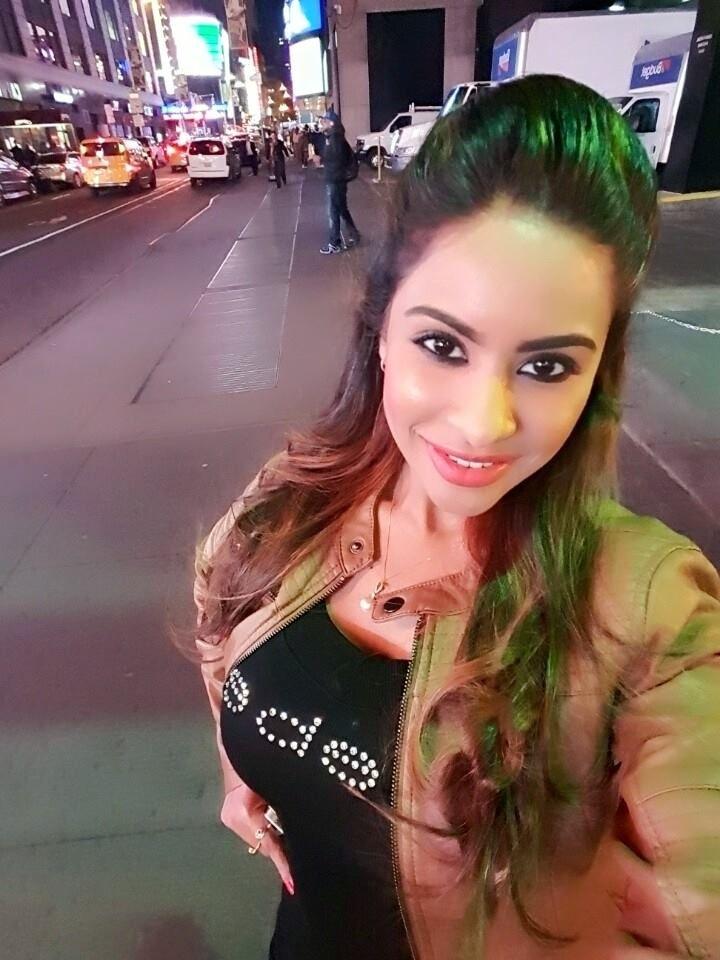 Sri Reddy Pretty Photos