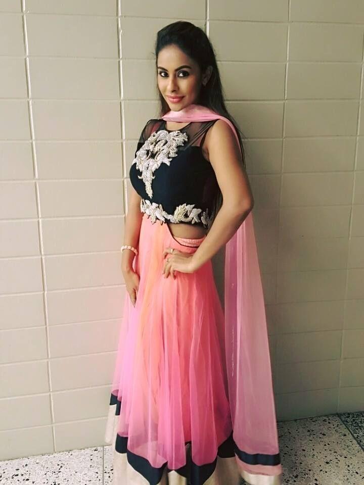 Sri Reddy Pretty Photos