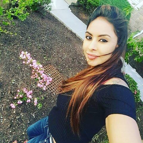 Sri Reddy Pretty Photos