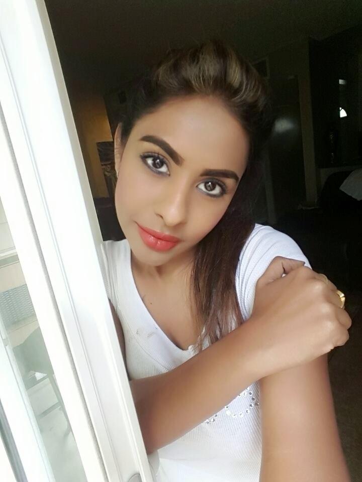 Sri Reddy Sexy Hot Pics