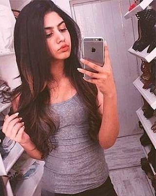 Sridevi's younger daughter Khushi Kapoor Rare & Unseen Photos