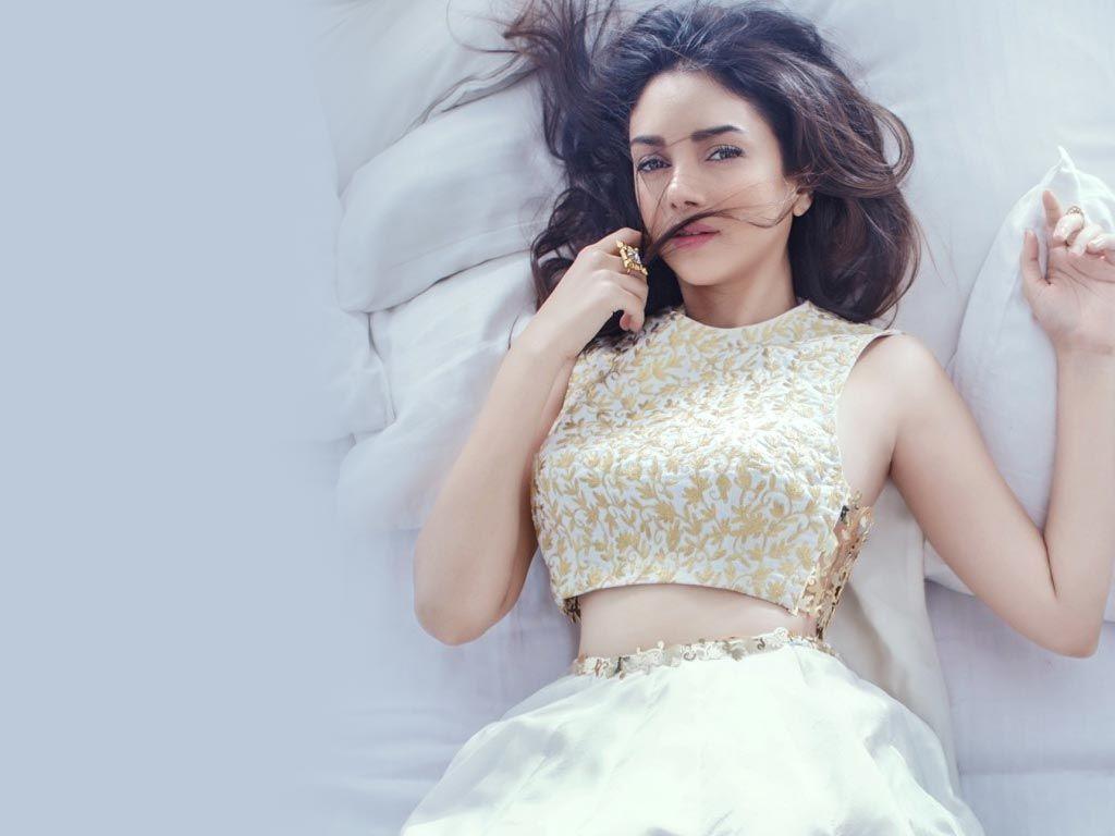 Stunning Actress Aditi Rao Hydari Latest Hot & Spicy Photoshoot Stills