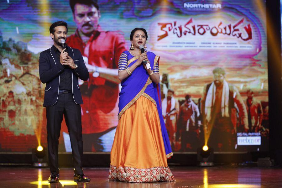 Suma Stills at Katamarayudu Pre Release Function