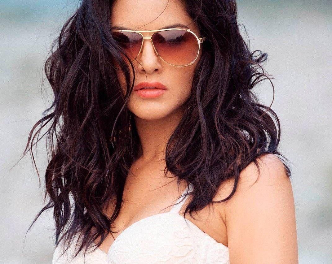 Sunny Leone Unseen photos: 50 best looking hot and beautiful HQ & HD
