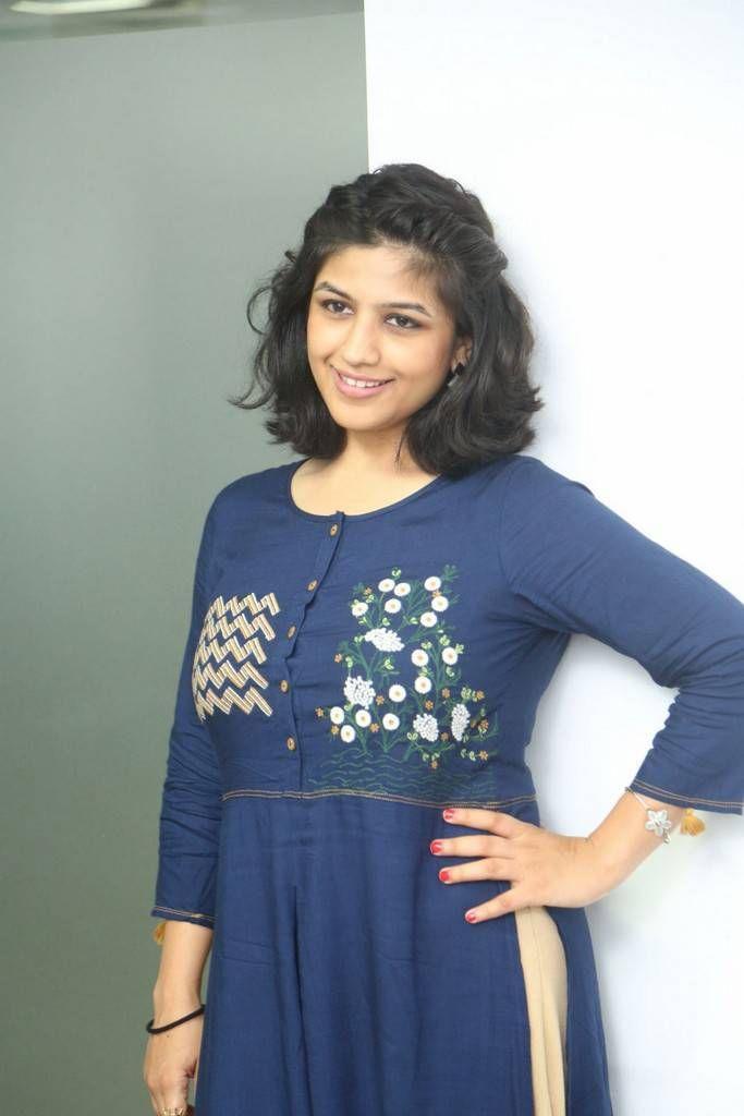 Supriya Isola Latest Stills At Babu Baga Busy Interview