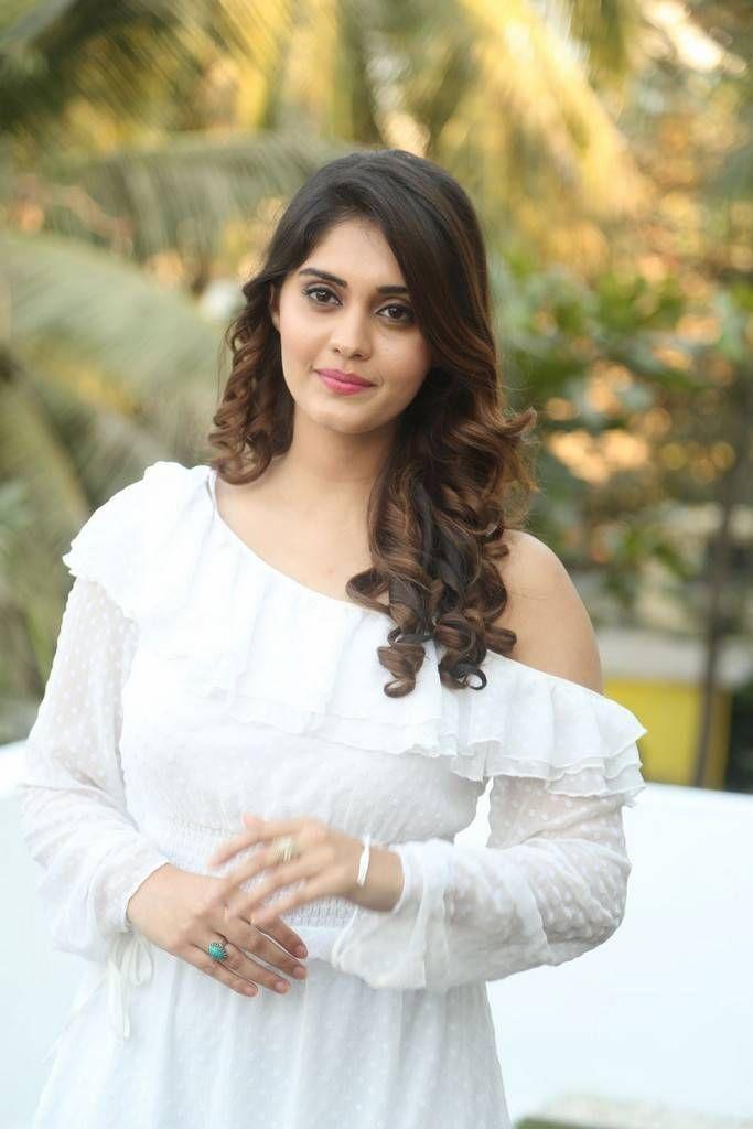 Surabhi Stills At Okka Kshanam Movie Success Celebrations