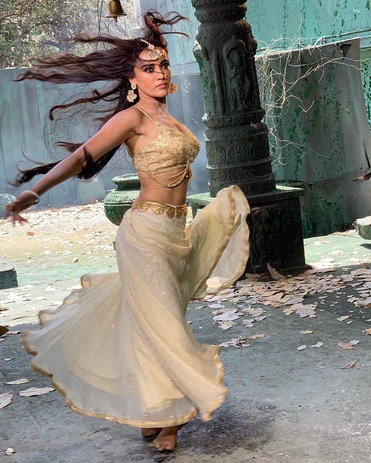 Surbhi Jyoti Hot Pictures