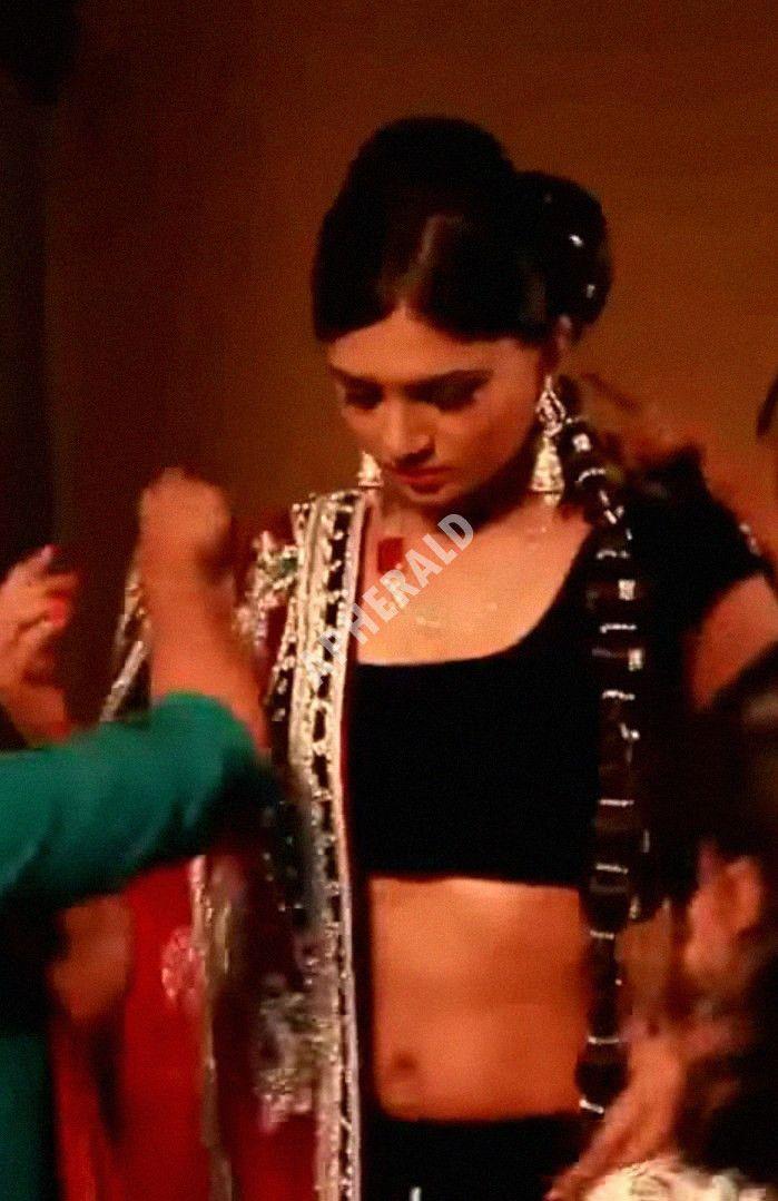 TV Actress & Model Vani Bhojan Latest Unseen Photo Stills