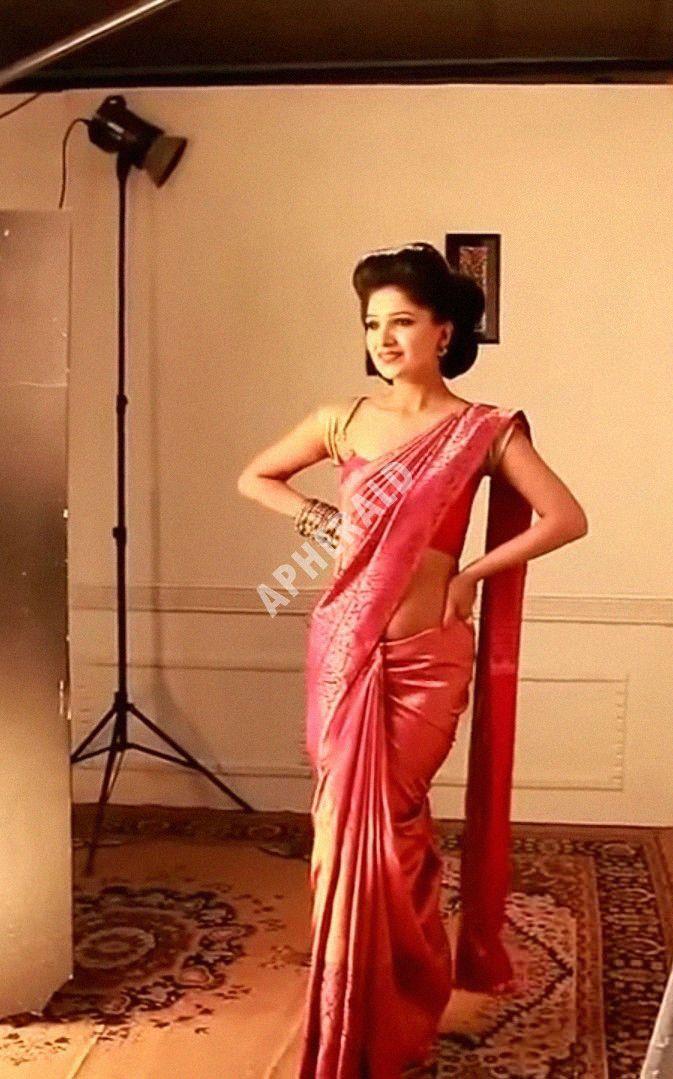 TV Actress & Model Vani Bhojan Latest Unseen Photo Stills